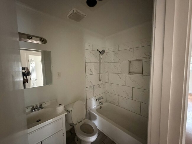 Building Photo - 8450 Gettysburg Ct