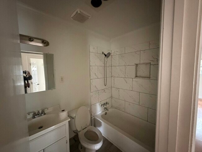 Foto del edificio - 8450 Gettysburg Ct