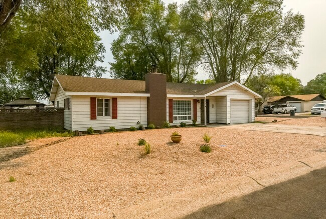 Foto del edificio - 2800 E Burkhart Dr