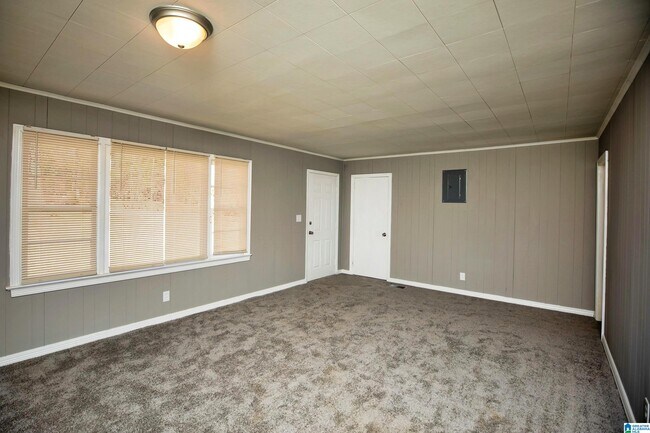 Building Photo - 1403 40th Way E