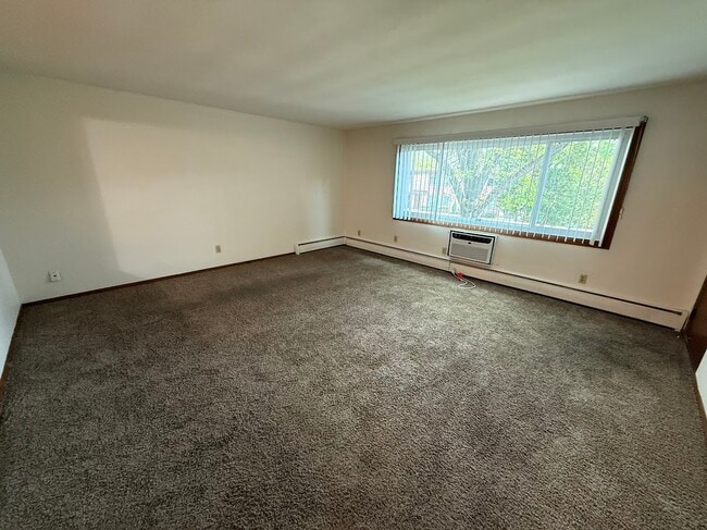 Building Photo - Faircrest Apartments