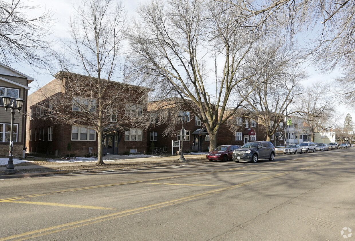 Building Photo - 1726 Grand Ave