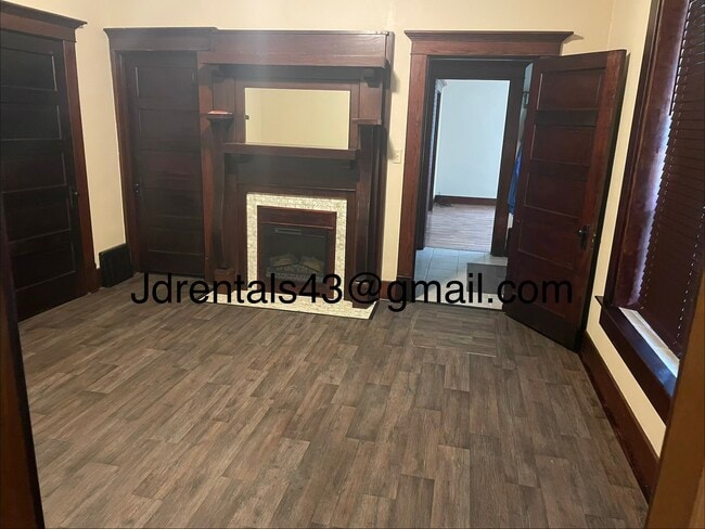 Main bedroom - 5309 Simpson St