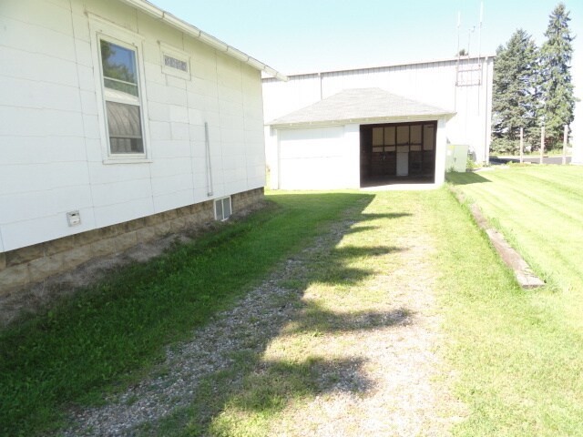 Building Photo - 800 Brentwood Rd