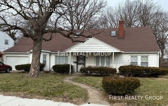 Building Photo - 330 Verona Rd