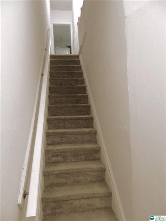 Foto del edificio - 322 N Franklin St