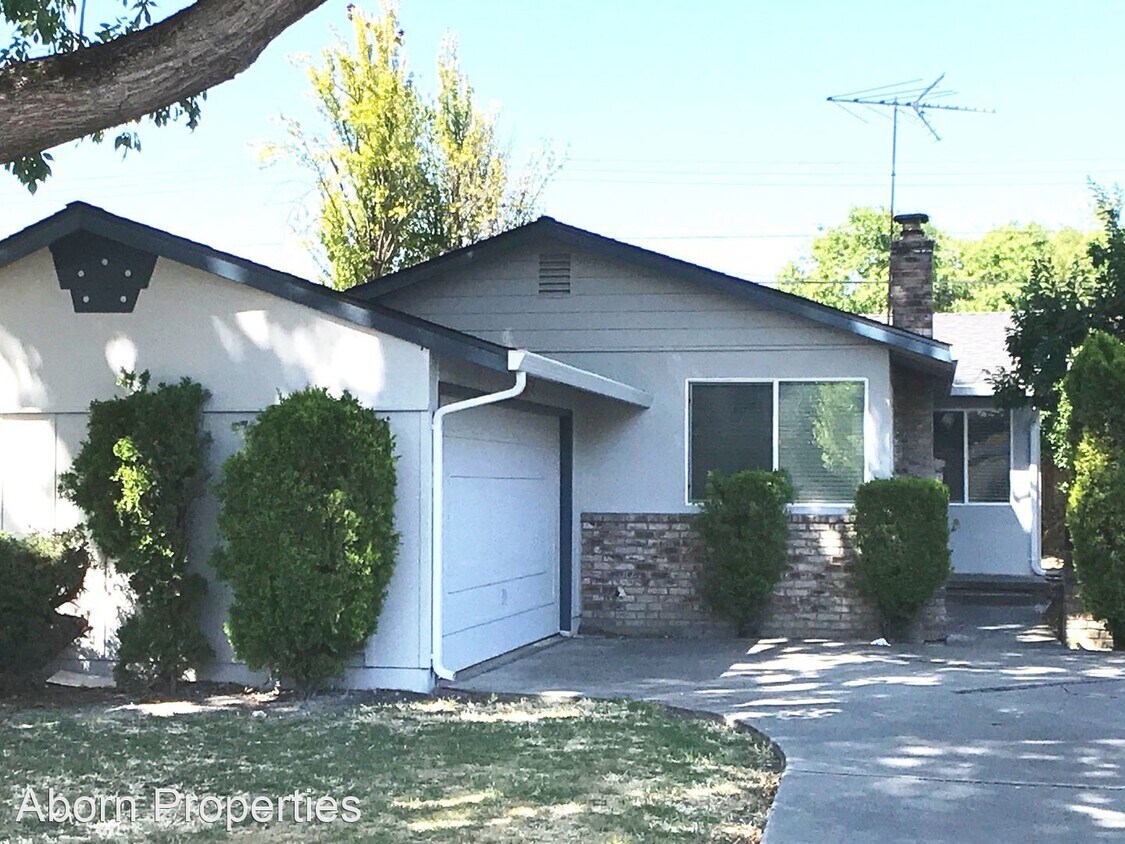 Foto principal - 3 br, 2 bath House - 2172 San Antonio Place