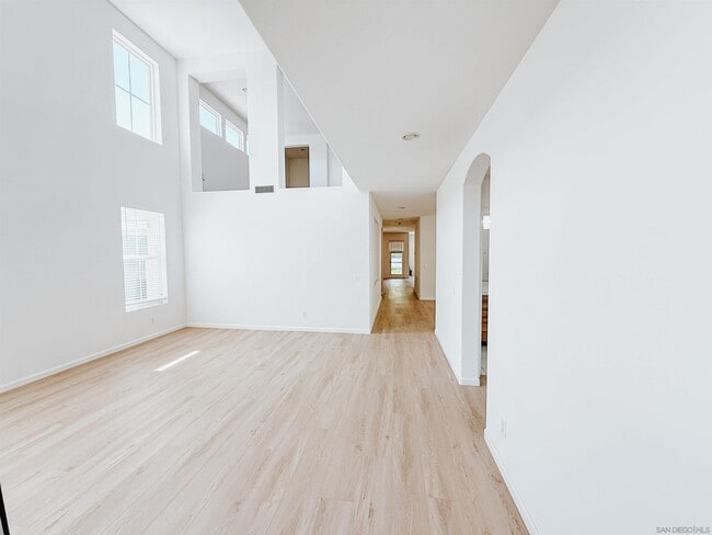 Building Photo - 1422 Antioch Ave