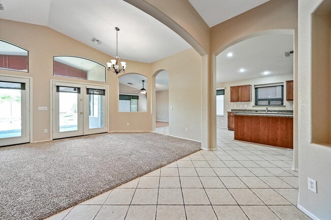 Foto del edificio - 8205 S 45th Ln