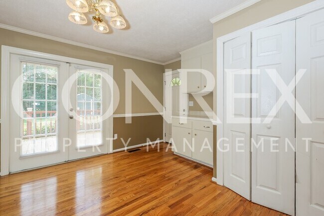 Foto del edificio - Charming Home Now Available