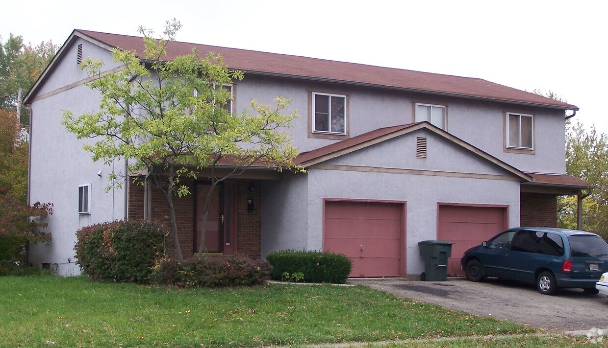 Building Photo - 4842-4844 Tamarack Blvd
