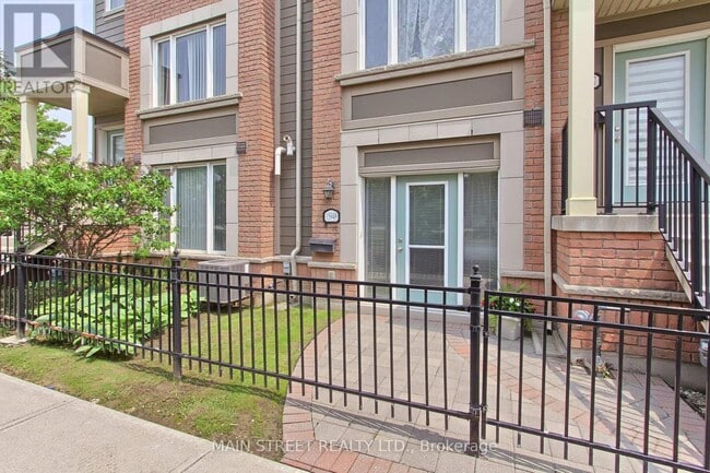 Building Photo - 15949 Bayview Ave