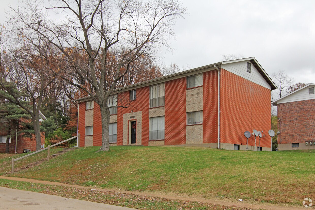 10936 Warwickhall Dr, Bridgeton, MO 63044 Apartments in Bridgeton, MO