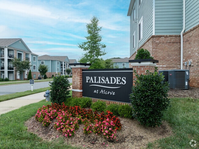 Building Photo - Palisades at Alcove