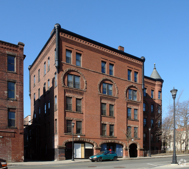 Building Photo - 68-74 Essex St