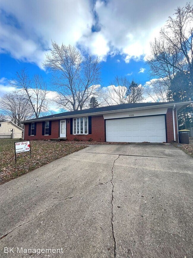 Building Photo - 3 br, 1.5 bath House - 109 Reba Dr