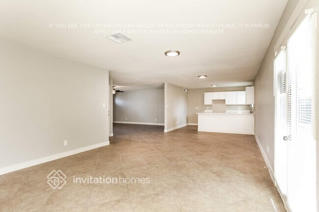 Building Photo - 4512 N 81st Dr