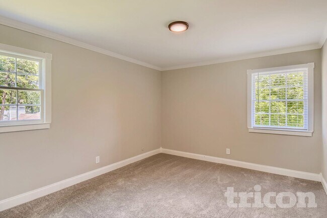 Foto del edificio - 535 Circle Dr