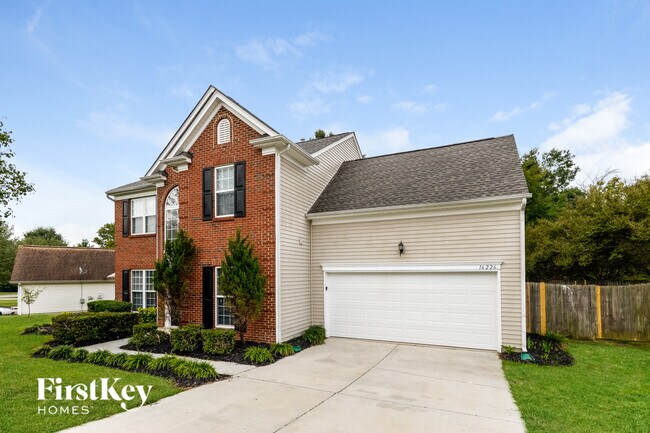 Foto del edificio - 16226 Greybriar Forest Ln