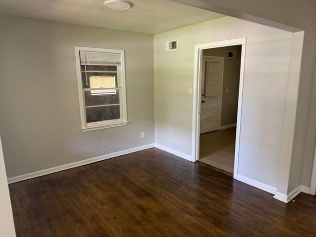Building Photo - 4360 Walnut Hill Dr