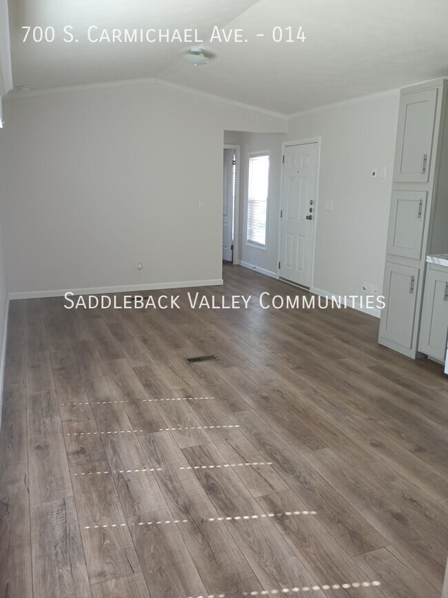 Building Photo - 700 S Carmichael Ave