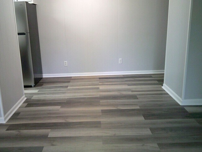 Foto del edificio - 3932 Peerless Rd NW