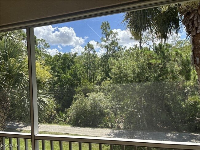 Building Photo - 9639 Hemingway Ln