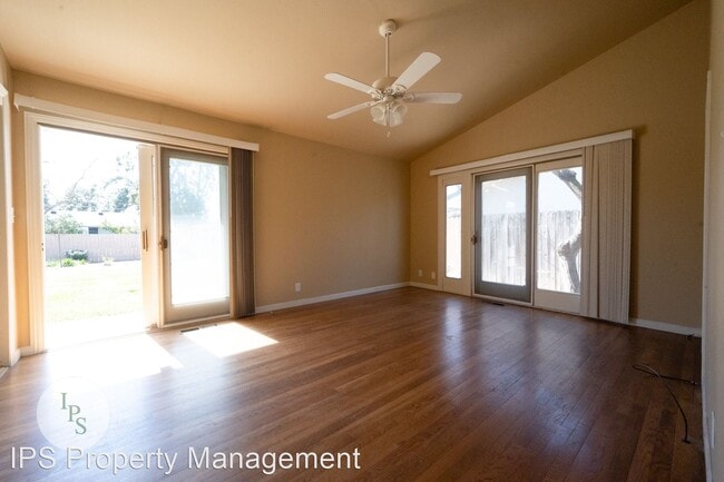 Building Photo - 4 br, 2 bath House - 523 W. Celeste Ave.