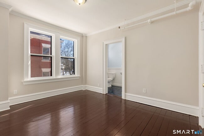 Building Photo - 360 Farmington Ave