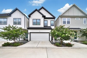 Building Photo - 6727 Parker Oaks Ln