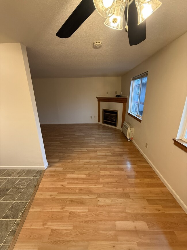 Foto del edificio - 2317 SE Division St