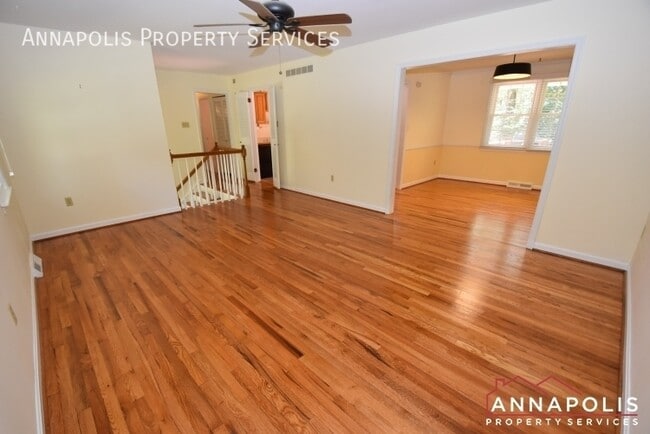 Building Photo - 378 Harwin Dr