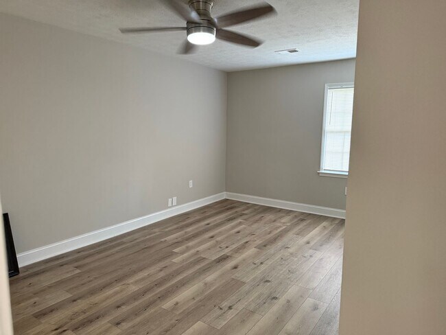 Foto del edificio - 1523 Pine Cone Ln NW