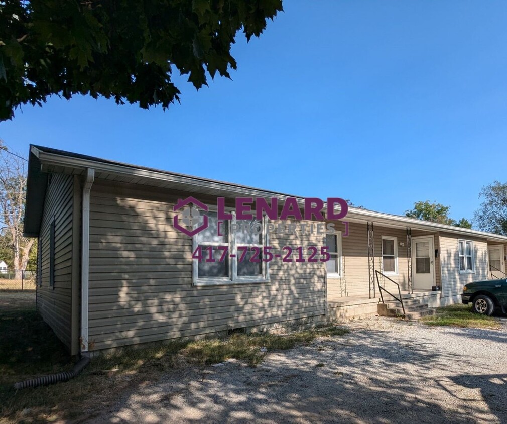 Primary Photo - 502-506 N Wilson