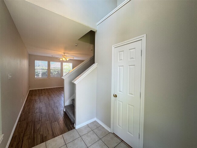 Foto del edificio - 5711 Vinemont Ln