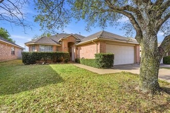 Building Photo - 9229 Chesapeake Ln