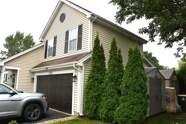 Building Photo - 2253 Camden Ln