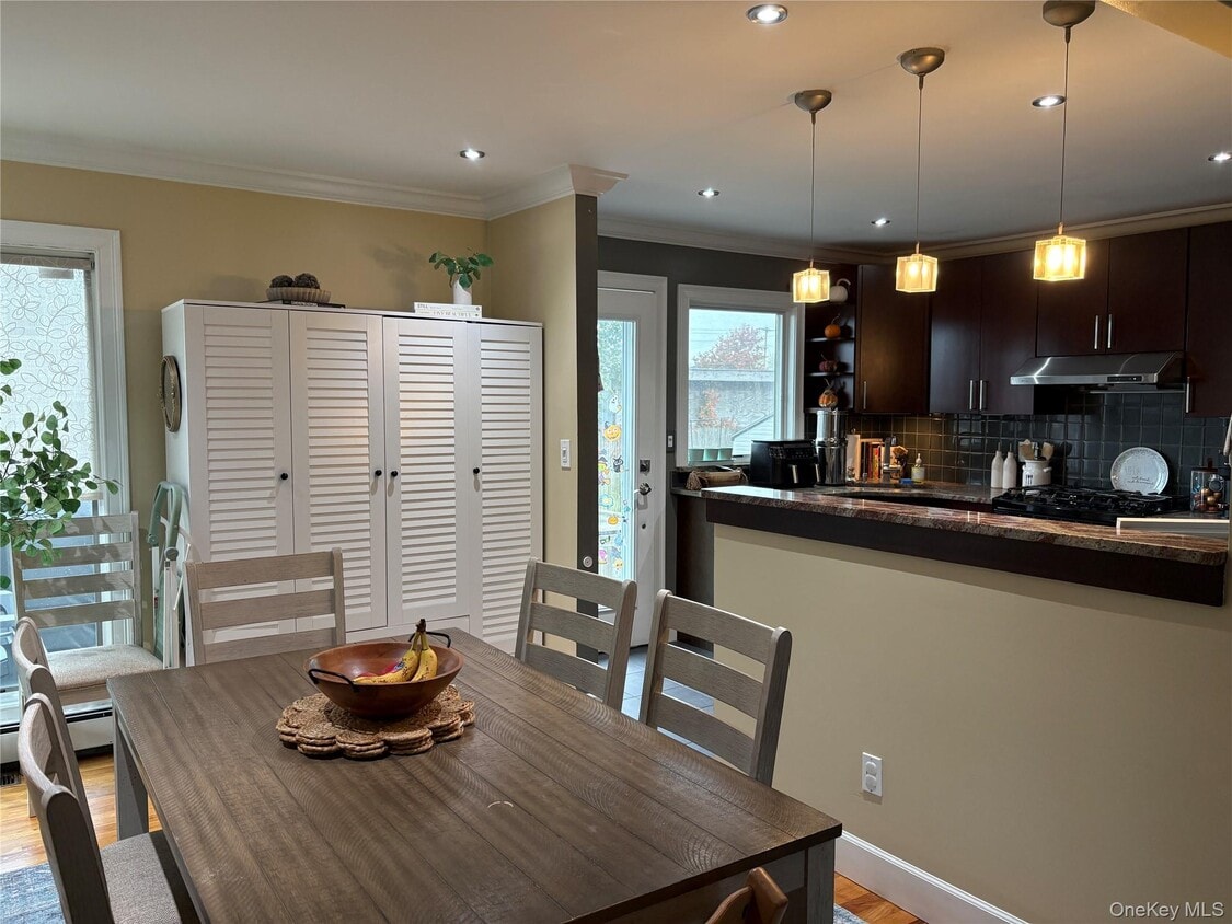 Foto principal - 3610 Ionia St