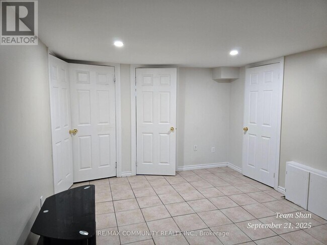 Photo du bâtiment - 122 Kitchener Rd