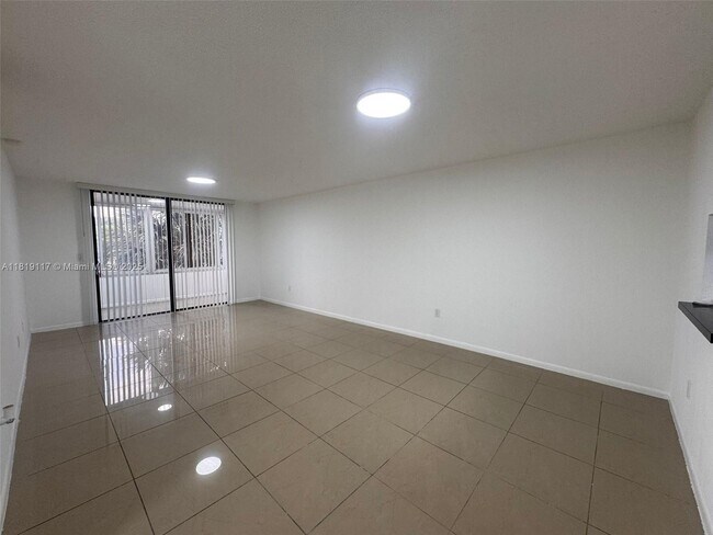 Foto del edificio - 1830 SW 81st Ave