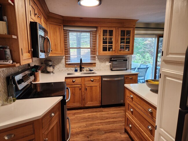 Foto del edificio - 1098 Long Pond Rd