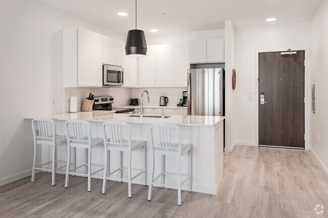 1HAB, 1BA - Nicollet 2 - Second & Second