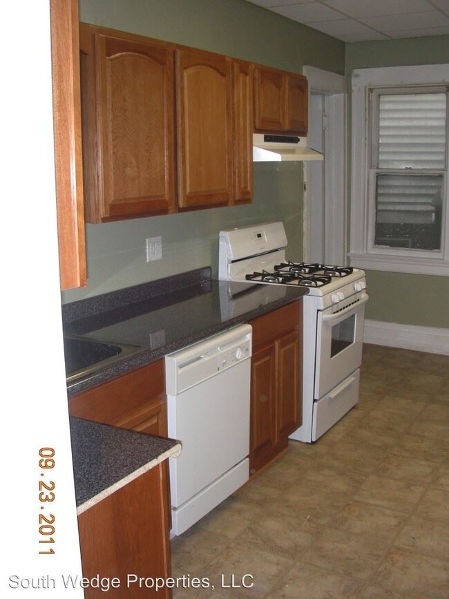 Foto del edificio - 768-772 Monroe Ave