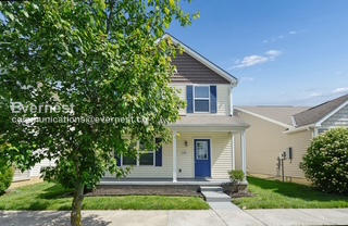 Foto del edificio - 3 Bed/2.5 Bath Home with Garage / Pet-Friendly / Coming Soon!