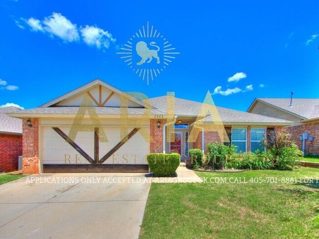 Building Photo - BEAUTIFUL 3 BED/2 BATH HOME IN ROYAL OAKS!...