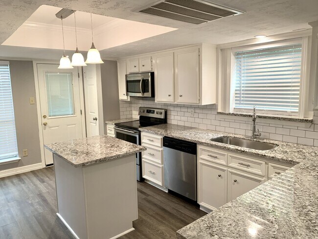 Foto del edificio - 106 Land Grant Ct