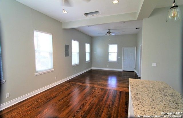 Foto del edificio - 114 Oleander St