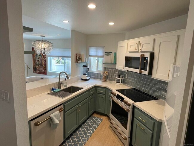 Foto del edificio - 7425 Charmant Dr