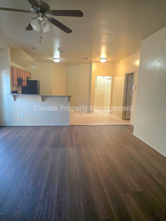 Foto del edificio - 927 West Prairie Wind Way