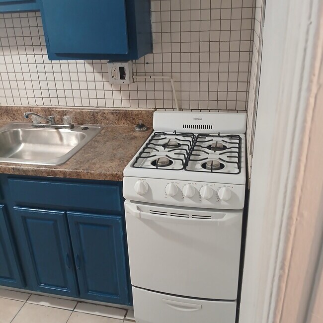 Foto del edificio - 409 DuPont St